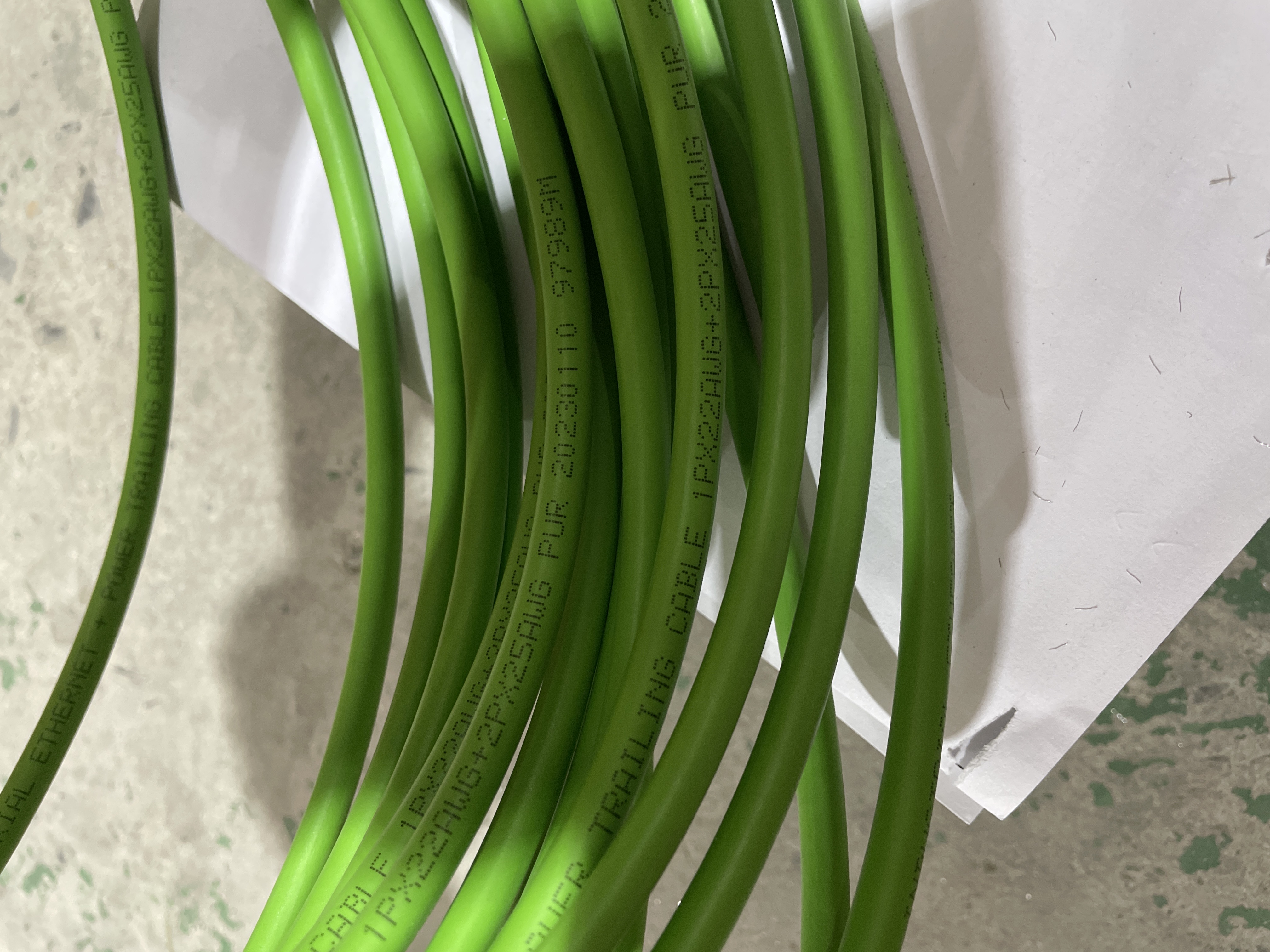 Câble PUR flexible à 6 conducteurs, gaine verte · CAB-2P022-1P038-GN-USH-SC
