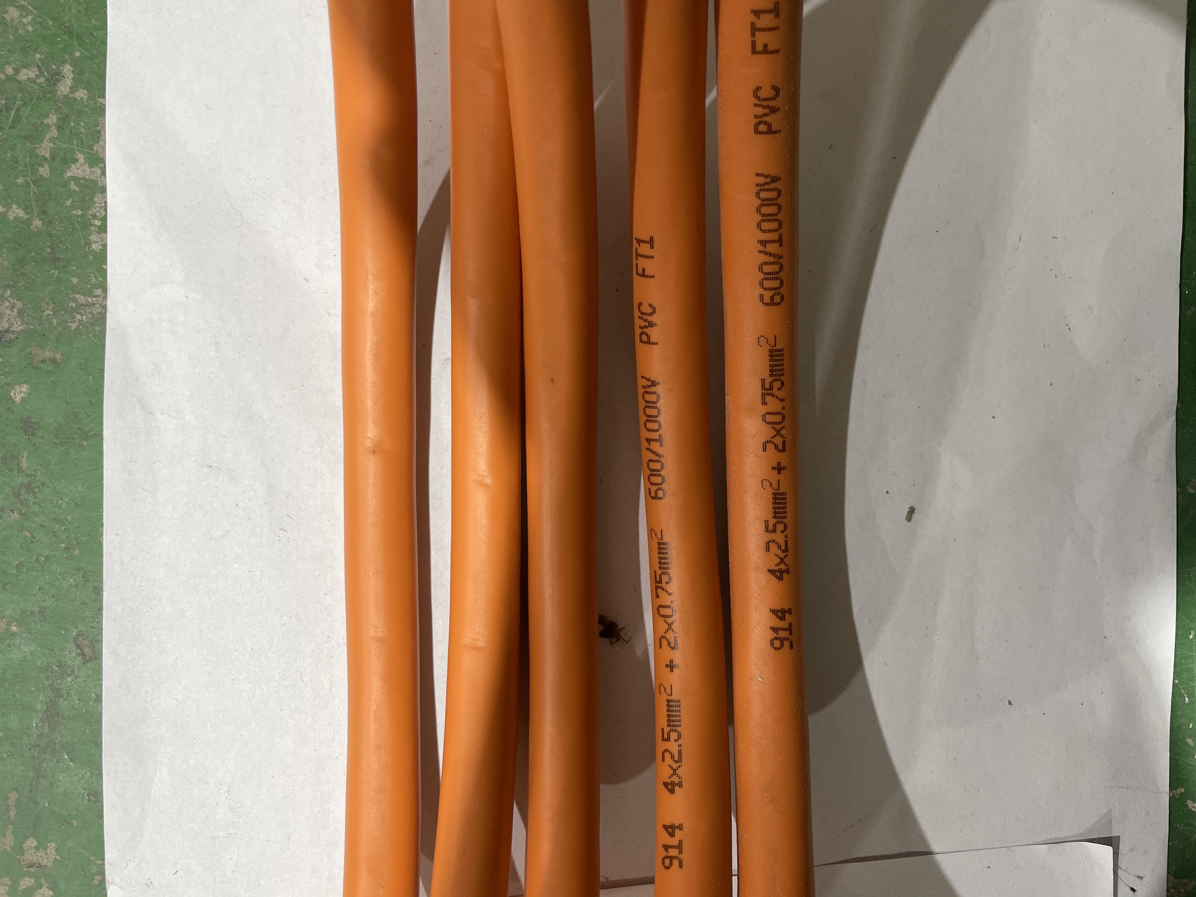 Cable de PVC no flexible de 6 hilos, cubierta naranja · CAB-4-250-2-075-OG-VS-SC